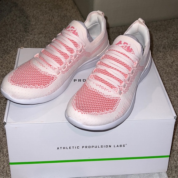 APL Shoes - NEW IN BOX! APL Women’s Techloom Breeze - Crème/Fire Coral/White